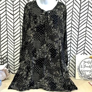 Clearance! ⚠️ NWT Old Navy Lined Black with Cream Flower Print LS Dress, Sz Med